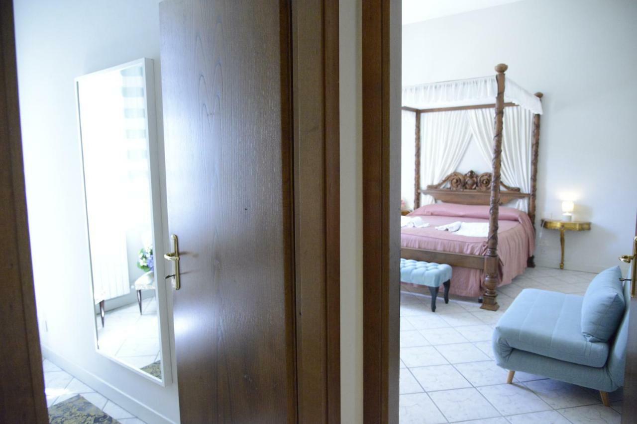 La Passerella Apartment Лука Екстериор снимка